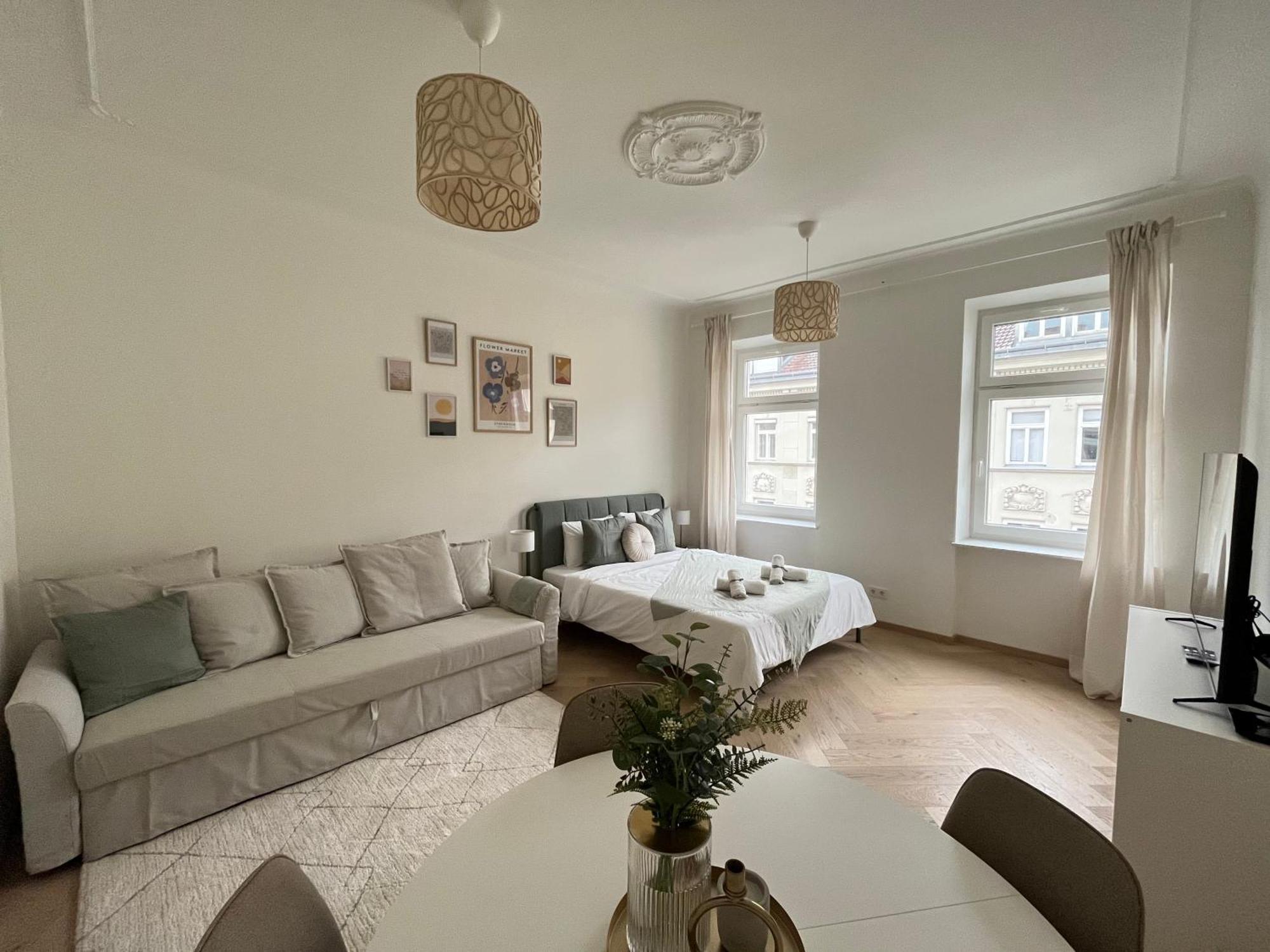 Luxurious One Room Apartment Near Schoenbrunn Palace Wien Eksteriør bilde